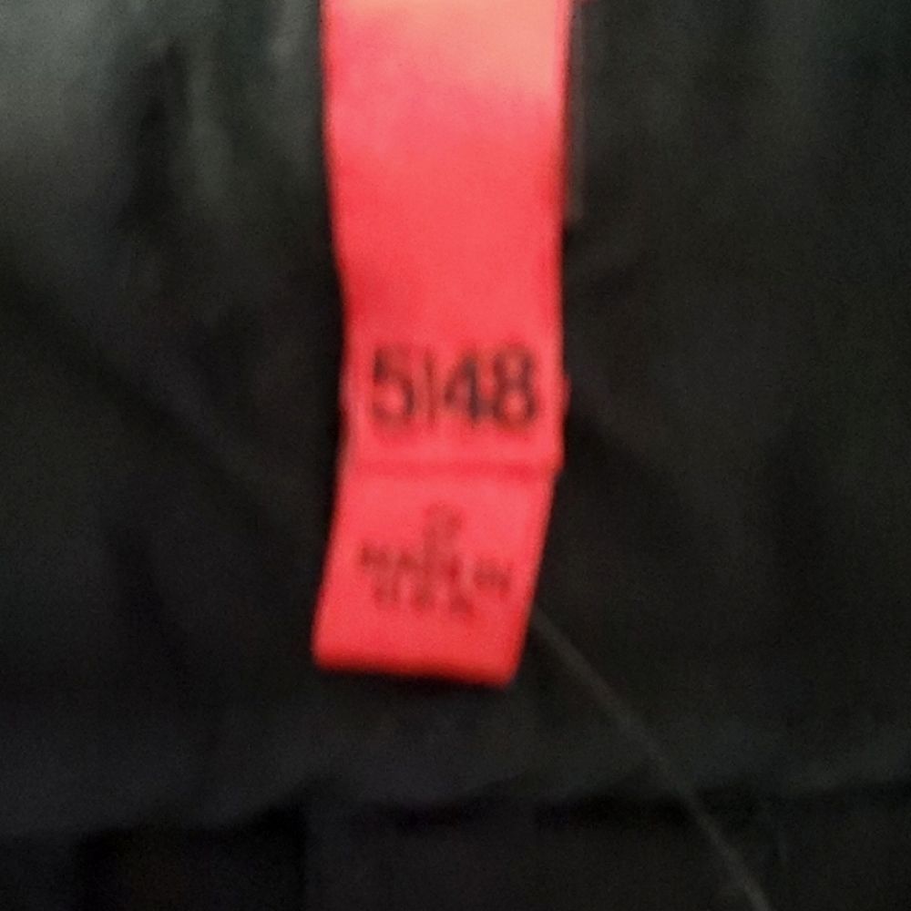 Saks Fifth Ave. 5/48 Retro Classic Essential Black Straight Leg Capri Pants 2 - Picture 7 of 10